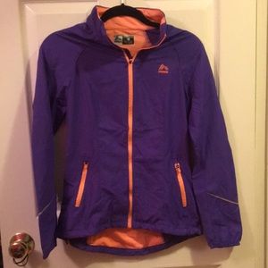 Athletic ski jacket